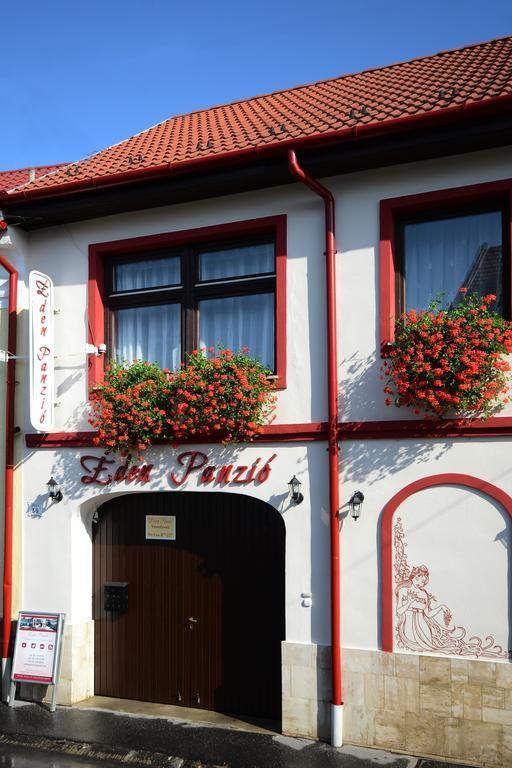 Eden Panzio Bed & Breakfast Eger Exterior photo
