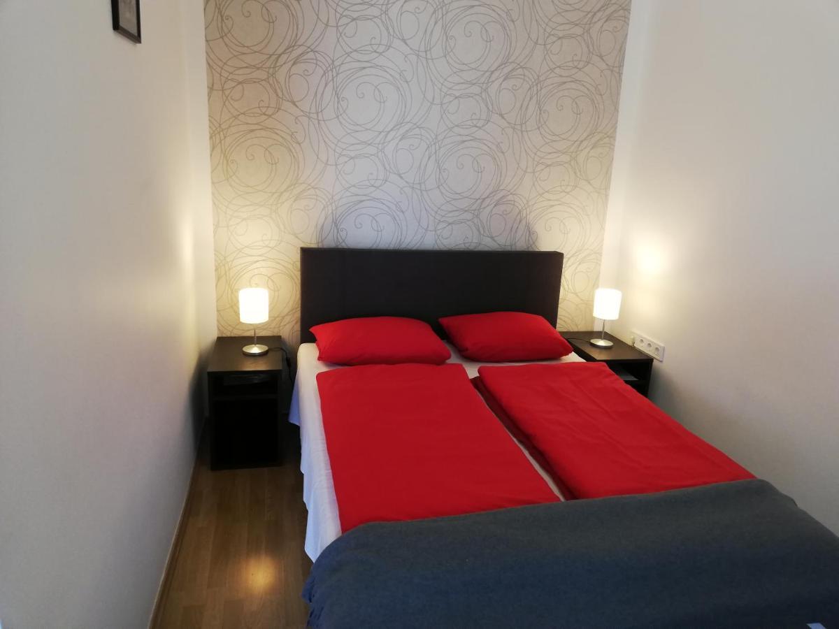 Eden Panzio Bed & Breakfast Eger Exterior photo