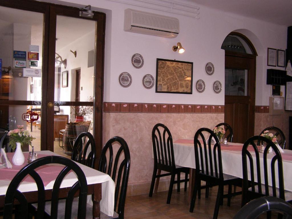 Eden Panzio Bed & Breakfast Eger Exterior photo