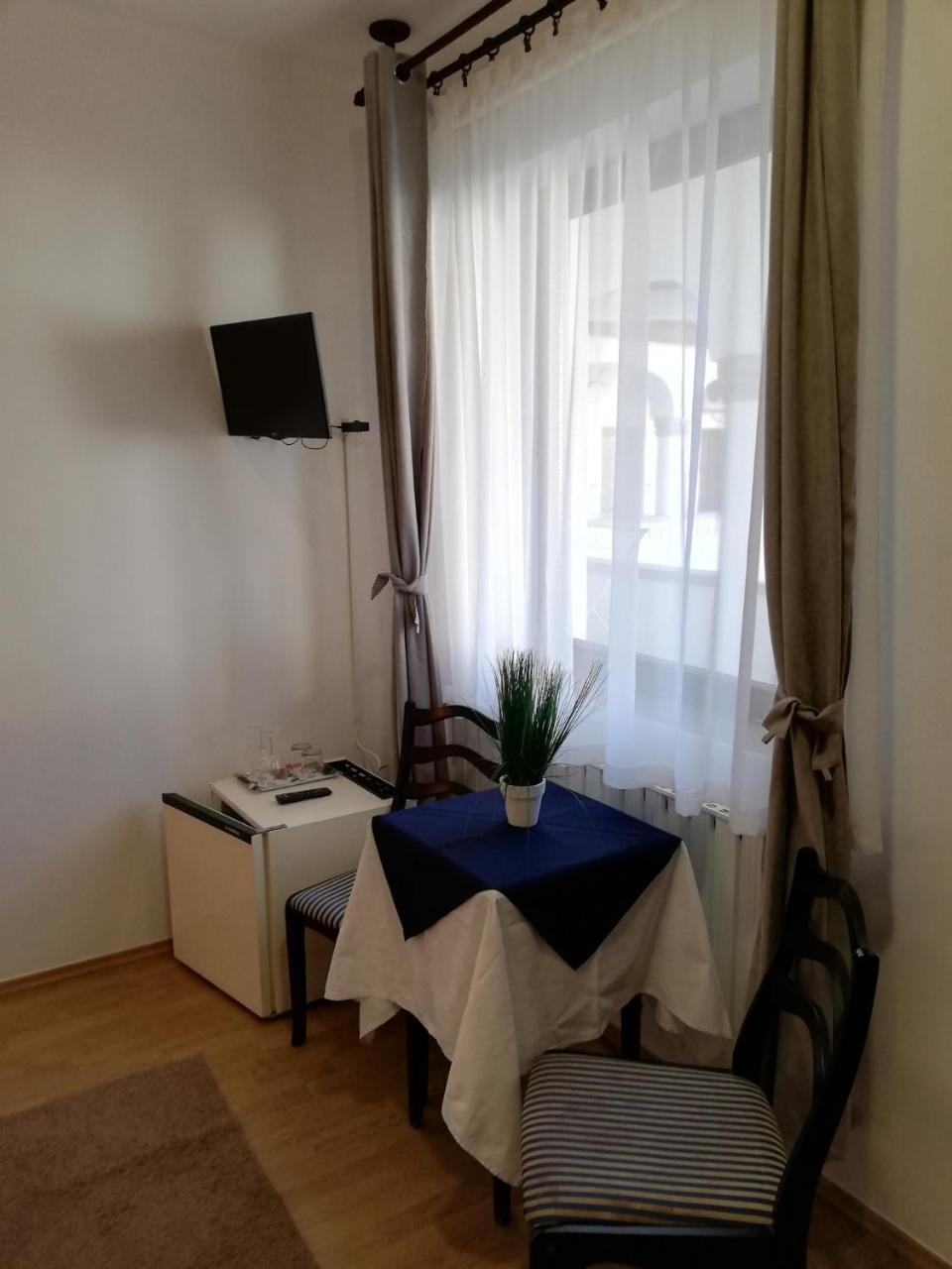Eden Panzio Bed & Breakfast Eger Exterior photo